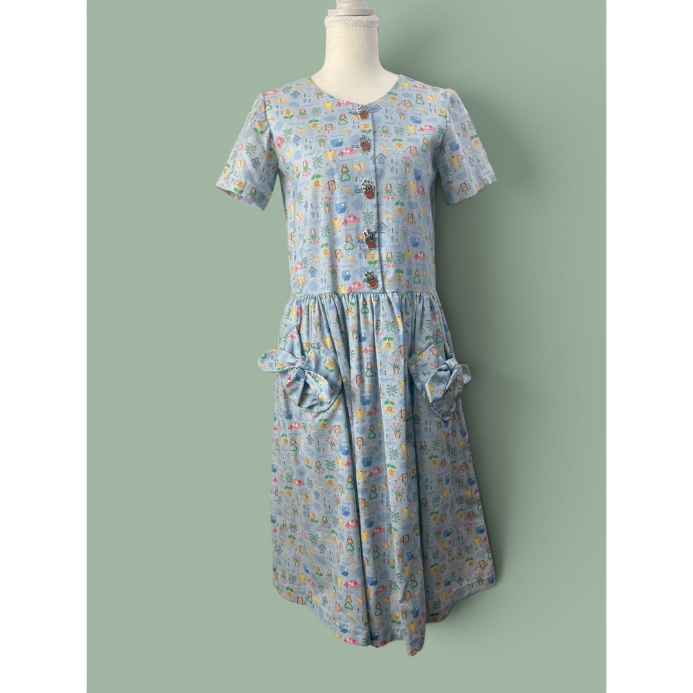 VINTAGE Blue Midi Dress with Playful Garden Print and Front knotted bow Pockets